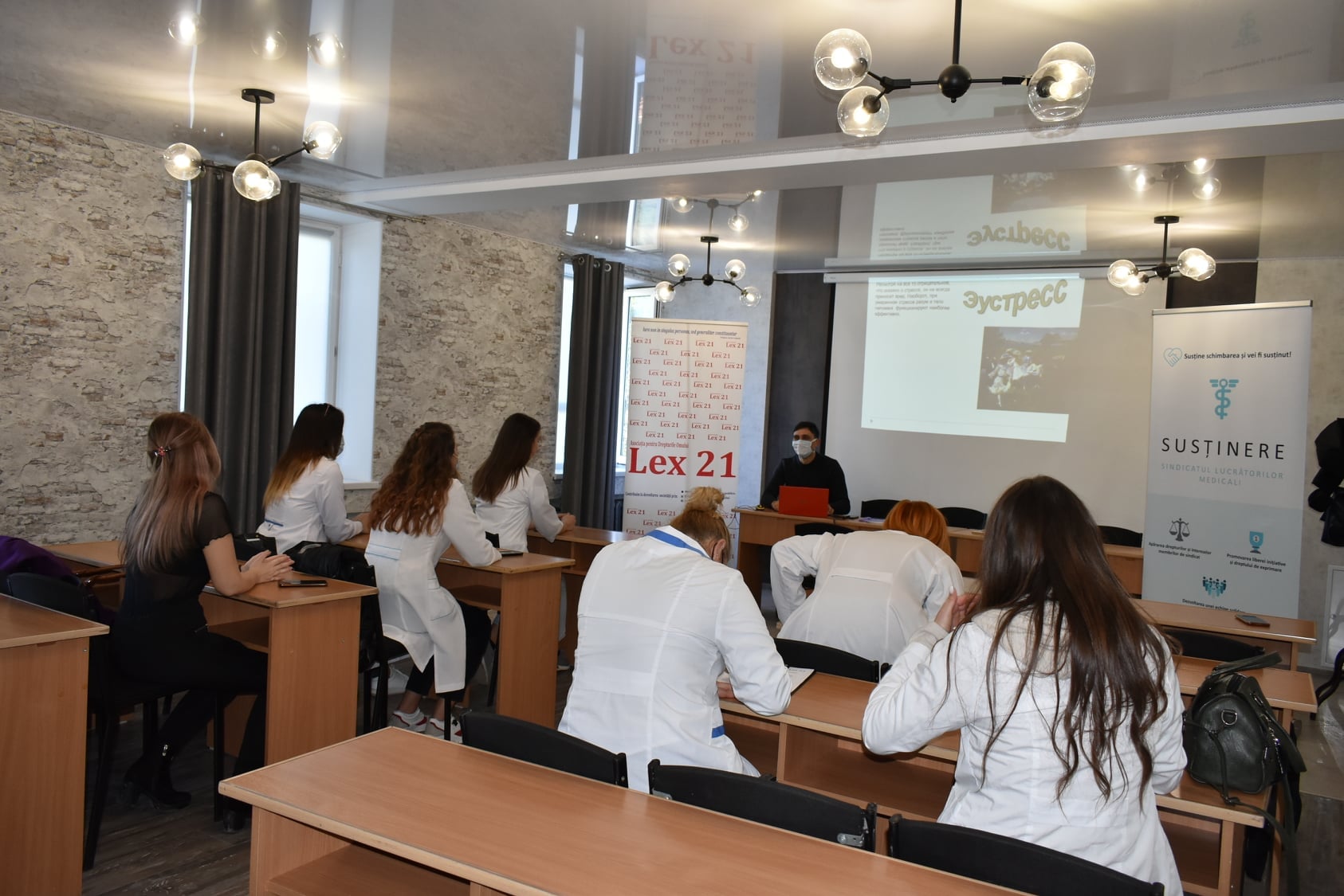 Training for Susținere members on stress management. Pictured in September 2021 at Hotel Bălți, Bălți city. Photo by ADO Lex XXI.